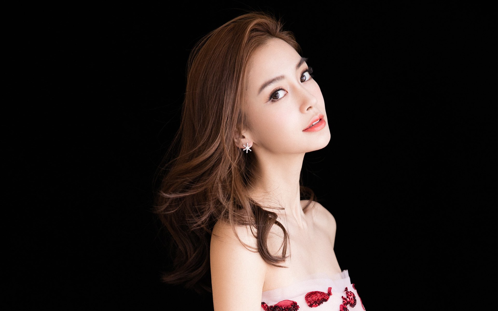 意甲VAR系统语义模型助力判罚流程优化,var定义